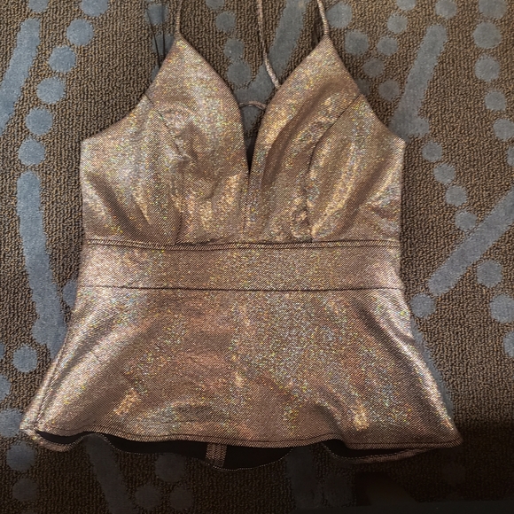 Halter top - Picture 3 of 3
